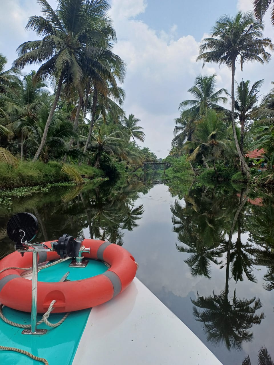 Sunset cruise through Aymanam village canals